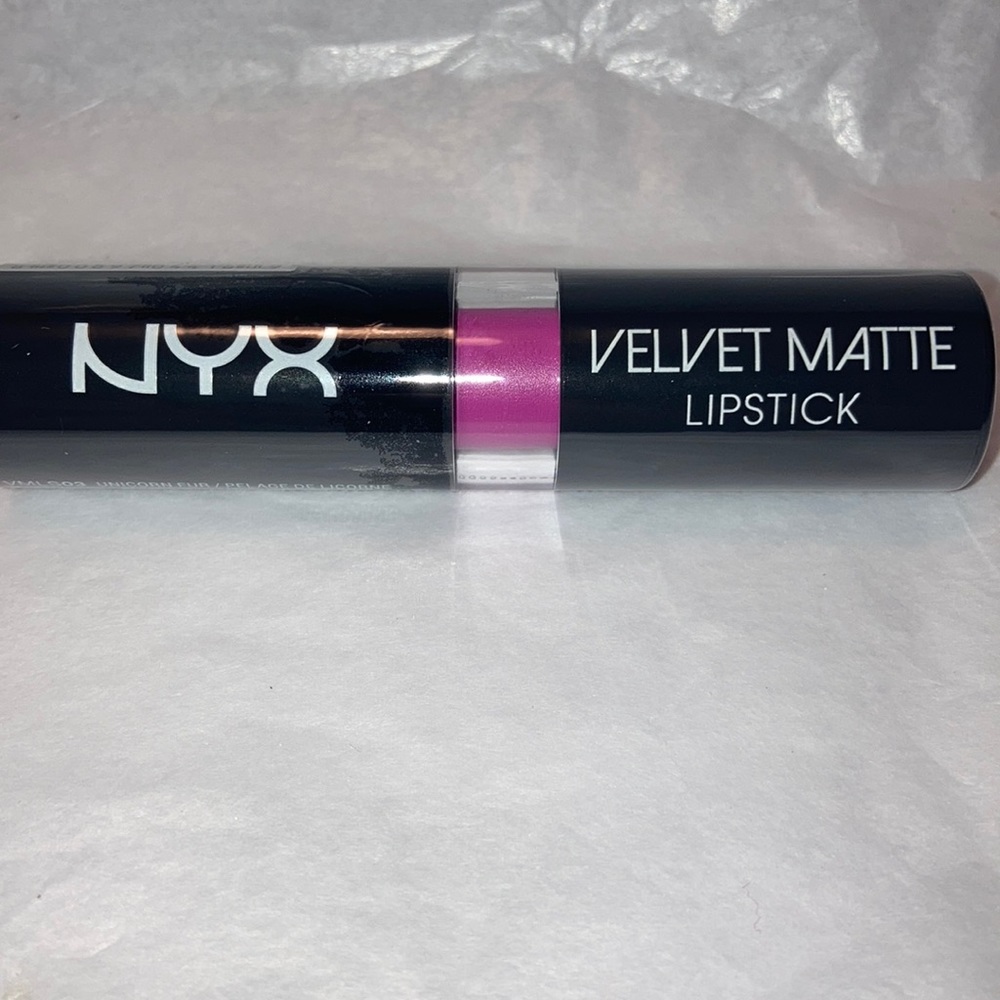 💋NYX velvet matte lipstick